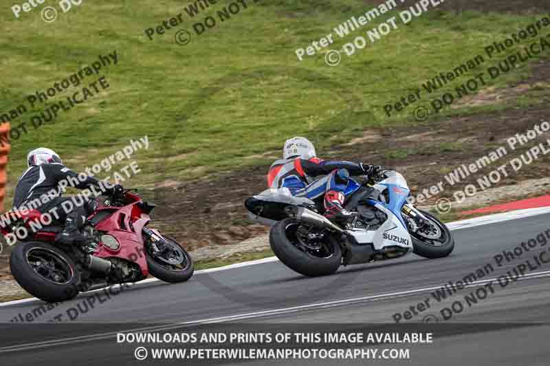 cadwell no limits trackday;cadwell park;cadwell park photographs;cadwell trackday photographs;enduro digital images;event digital images;eventdigitalimages;navarra;no limits trackdays;peter wileman photography;racing digital images;trackday digital images;trackday photos
